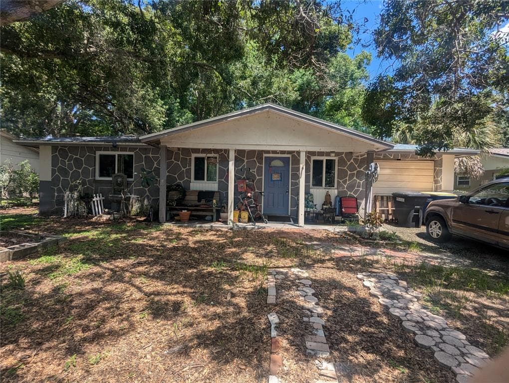 1025 JADEWOOD AVENUE CLEARWATER, FL 33759