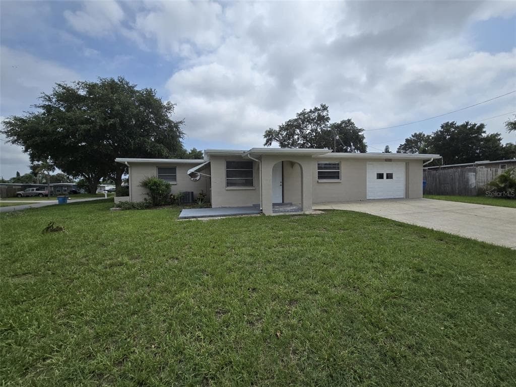 10512 121ST AVENUE LARGO, FL 33773