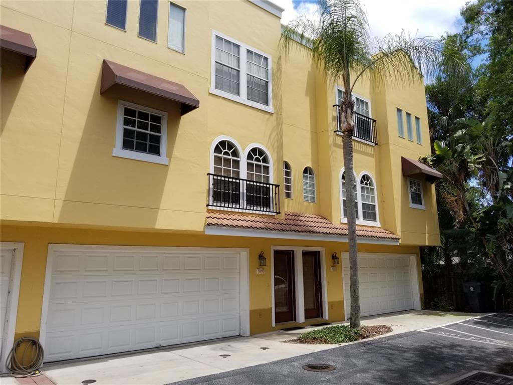 3308 LAS CAMPOS PLACE TAMPA, FL 33611