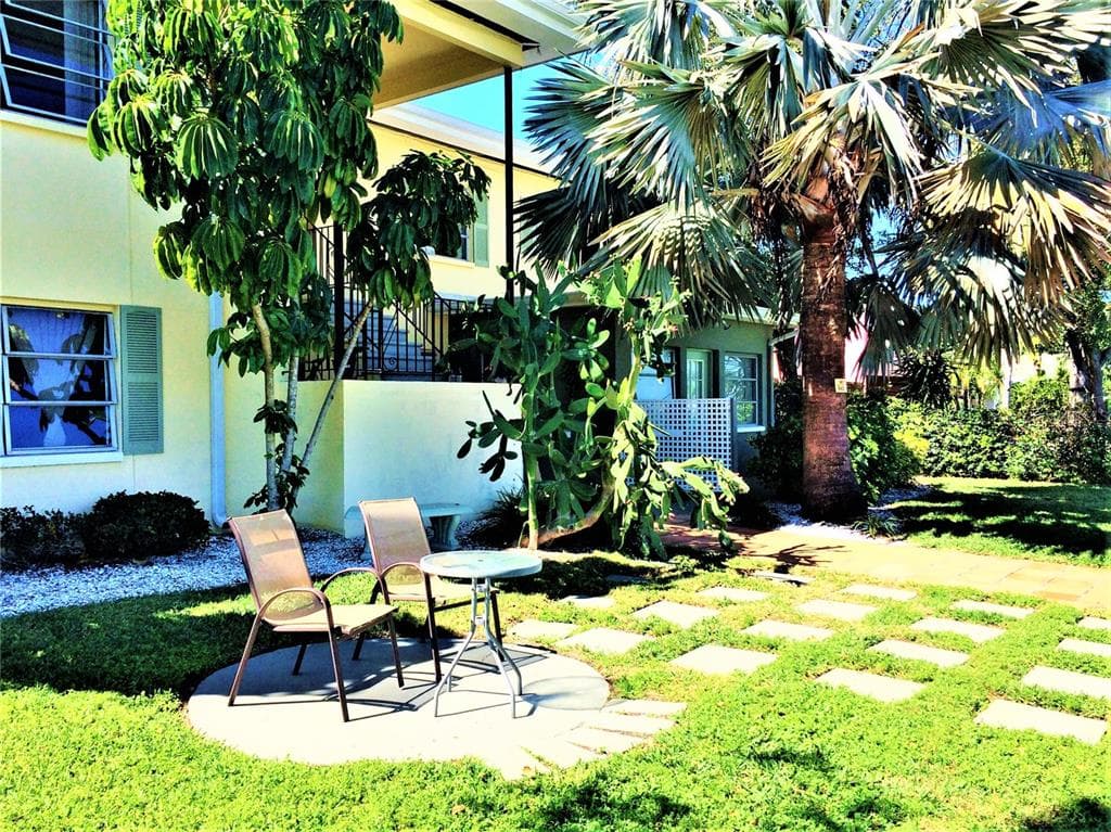 12175 3RD STREET E UNIT 7 TREASURE ISLAND, FL 33706