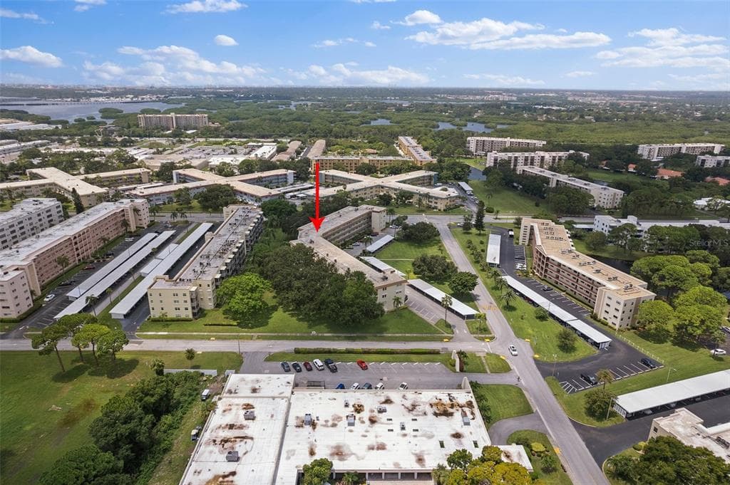 5725 80TH STREET N UNIT 211 ST PETERSBURG, FL 33709