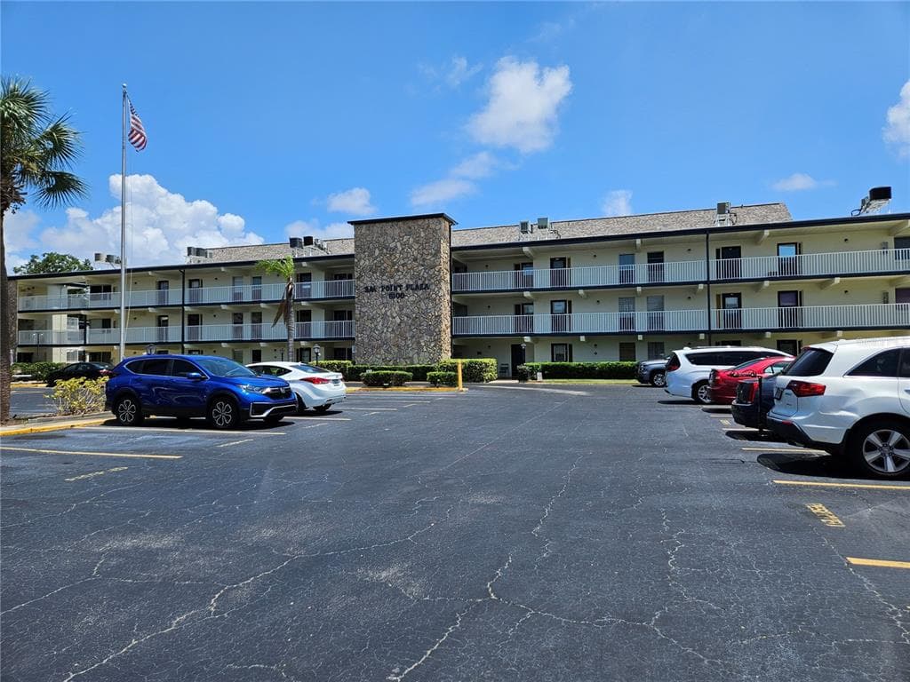 6100 12TH STREET S UNIT 310 ST PETERSBURG, FL 33705