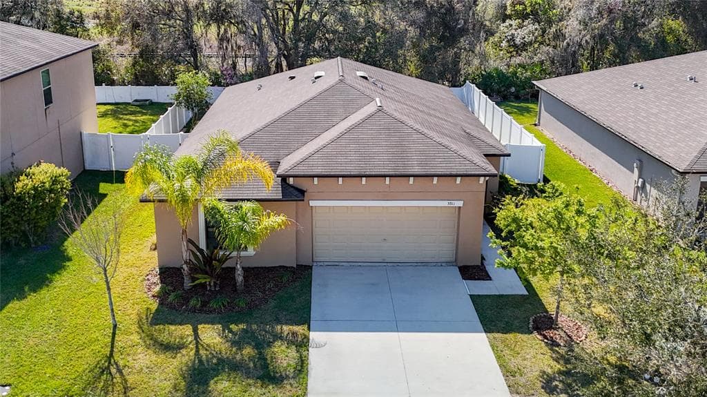 3011 MOULDEN HOLLOW DRIVE ZEPHYRHILLS, FL 33540