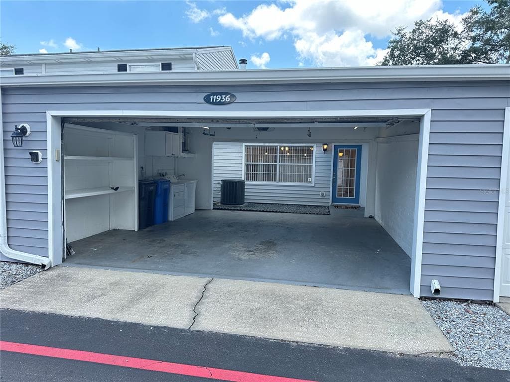 11936 DIETZ DRIVE TAMPA, FL 33626