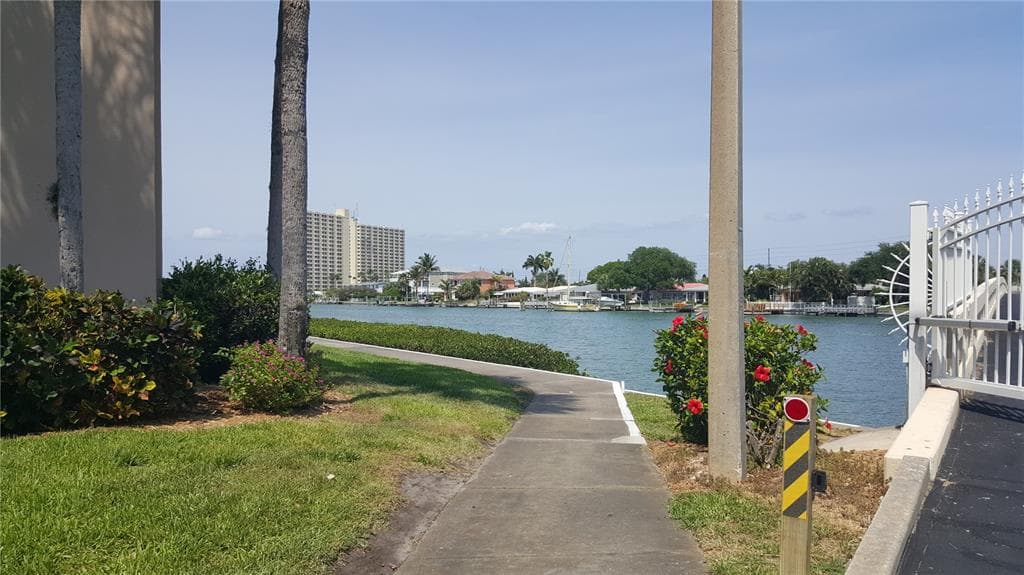 7465 S BAY ISLAND DRIVE S UNIT 314 SOUTH PASADENA, FL 33707