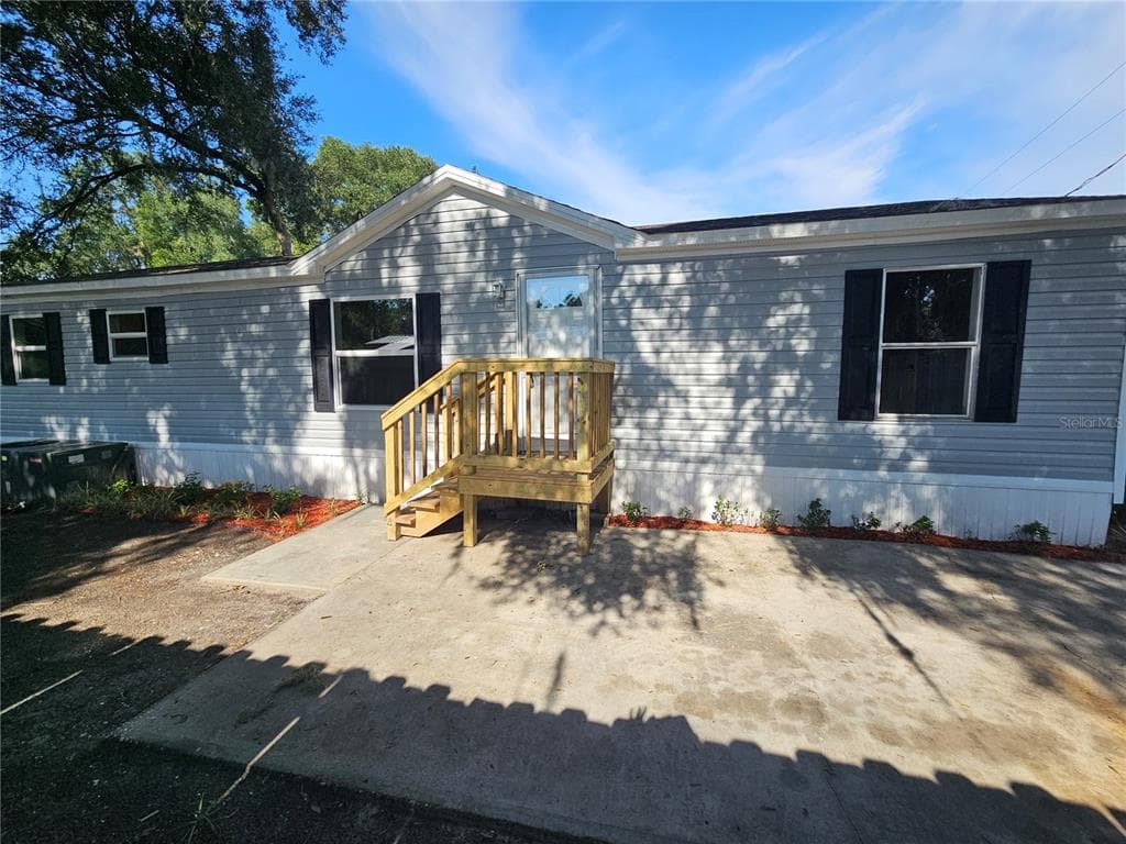 1444 SW 70TH AVENUE BUSHNELL, FL 33513