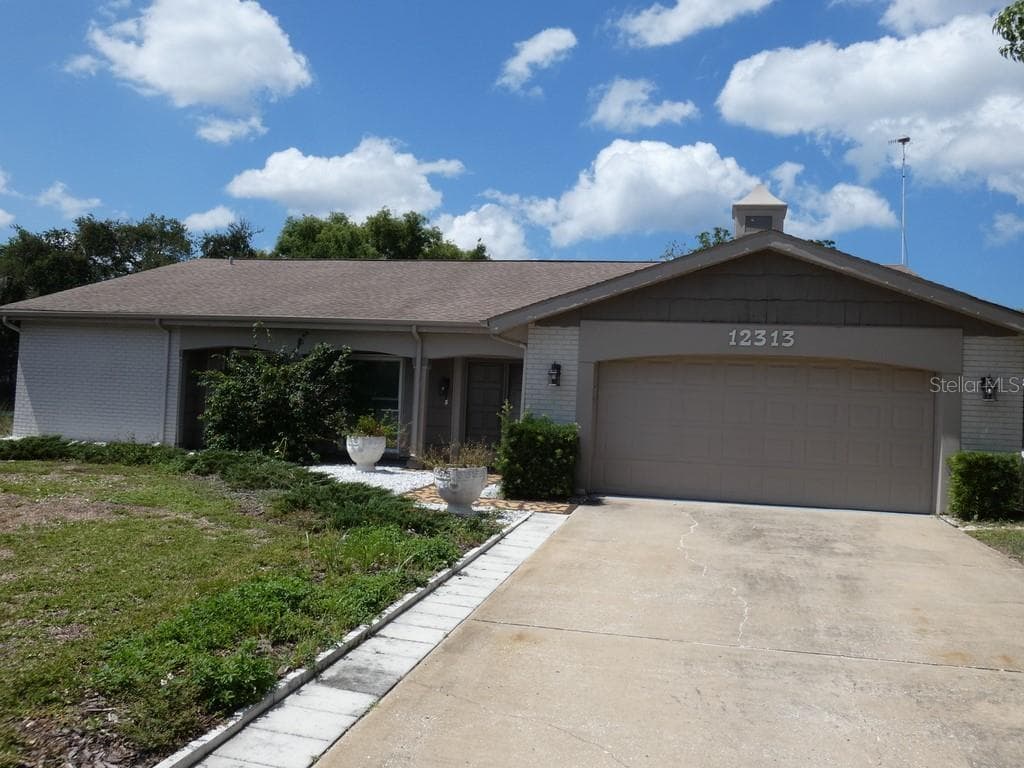 12313 LARKINWOOD LANE HUDSON, FL 34667