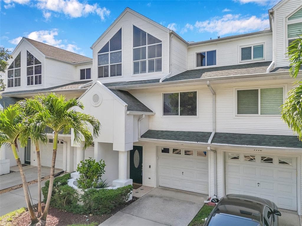 9938 INDIAN KEY TRAIL UNIT 21 SEMINOLE, FL 33776