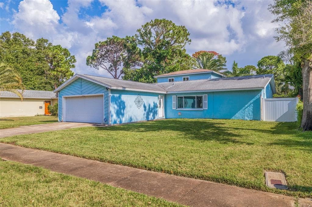 5945 64TH TERRACE N PINELLAS PARK, FL 33781