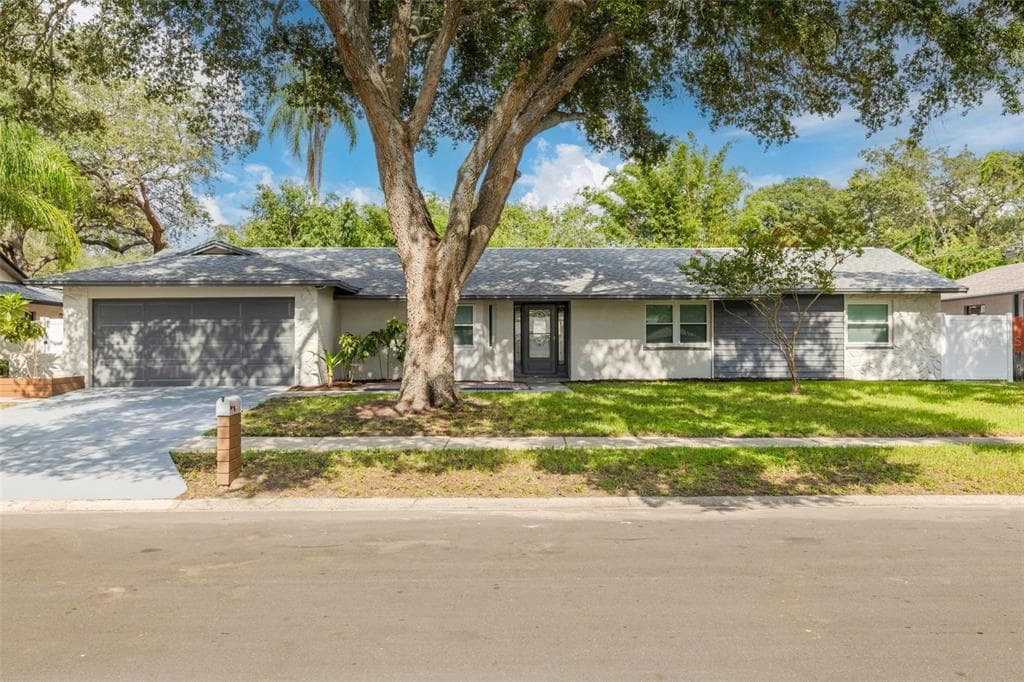 1633 MONTEREY DRIVE