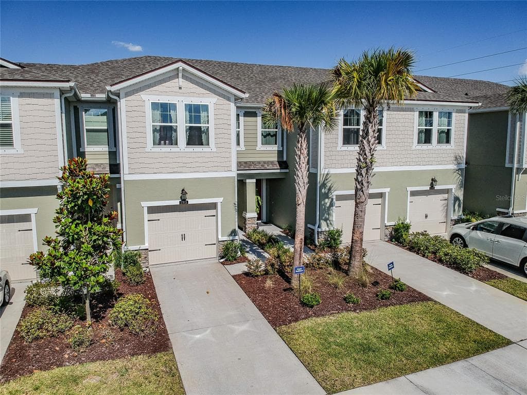 17813 STELLA MOON PLACE LUTZ, FL 33558