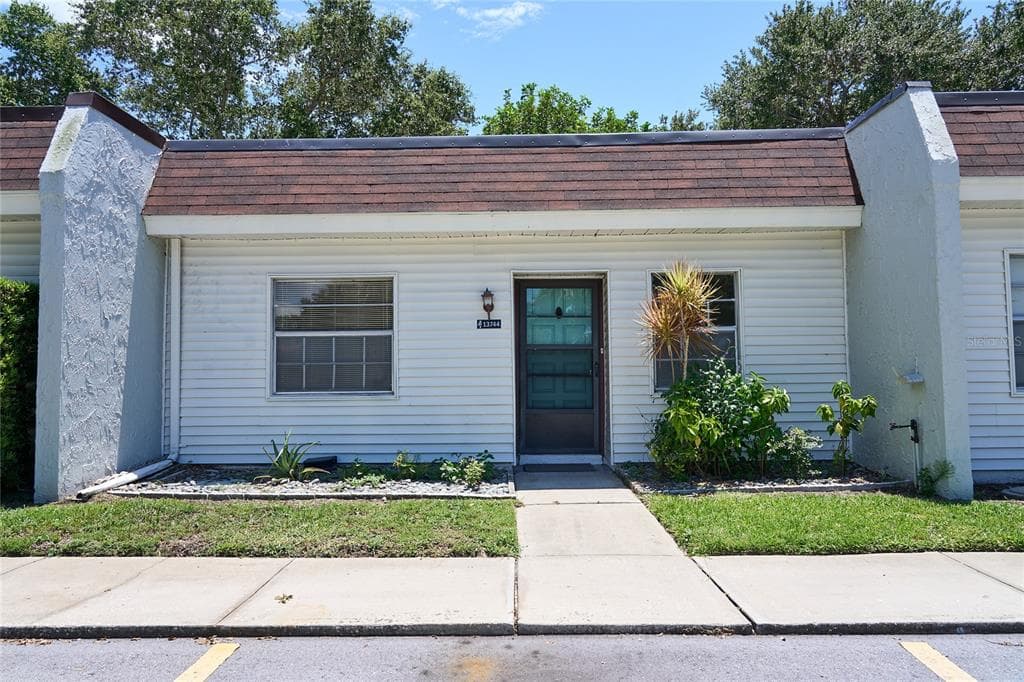 13744 OAKWOOD LANE UNIT C SEMINOLE, FL 33776