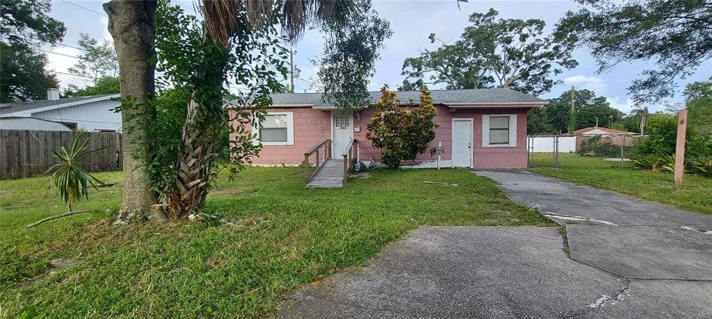 2064 FRANCES COURT N ST PETERSBURG, FL 33714