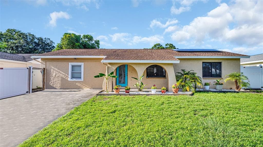 8138 COTTONWOODE DRIVE LARGO, FL 33773