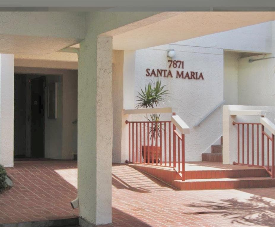7871 SAILBOAT KEY BOULEVARD S UNIT 406 SOUTH PASADENA, FL 33707