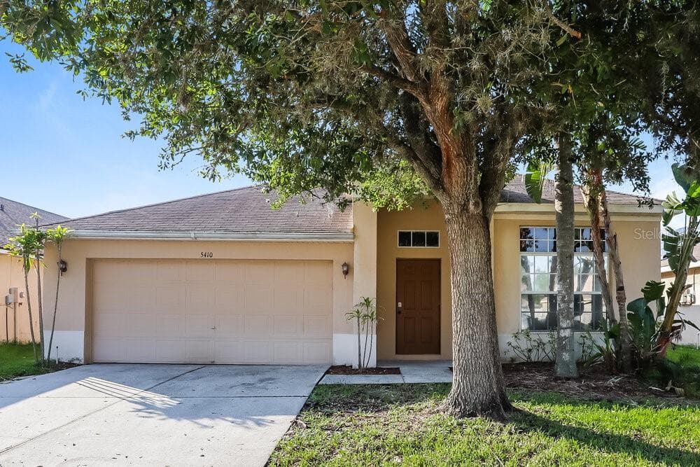 5410 PASSING PINE LANE ZEPHYRHILLS, FL 33541