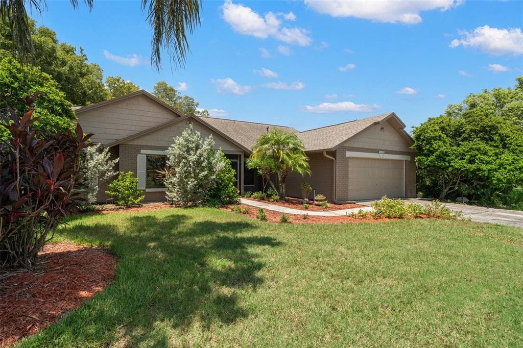 16318 E COURSE DRIVE TAMPA, FL 33624