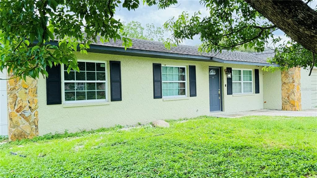 5003 PRESIDENTIAL STREET SEFFNER, FL 33584