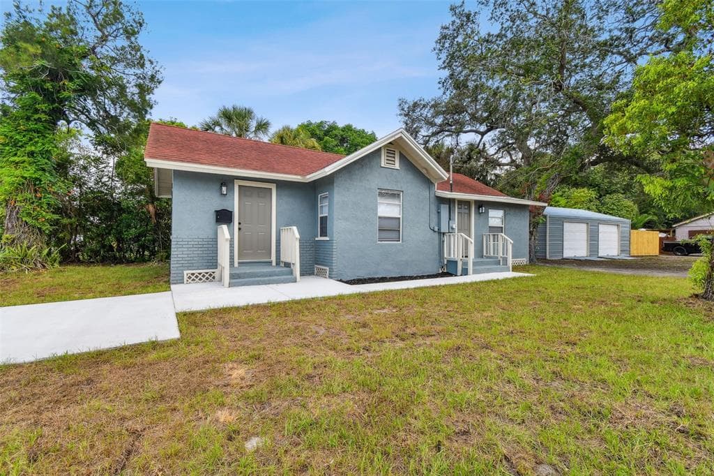 1811 QUINCY STREET S ST PETERSBURG, FL 33711