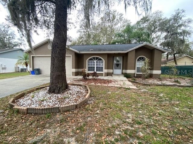 3938 CREEK WOODS DRIVE PLANT CITY, FL 33563