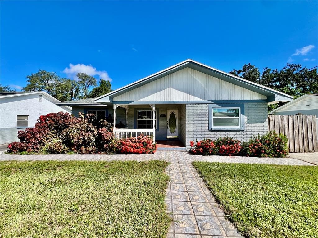 804 E 127TH AVENUE TAMPA, FL 33612
