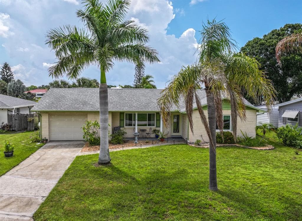 105 12TH STREET SW RUSKIN, FL 33570