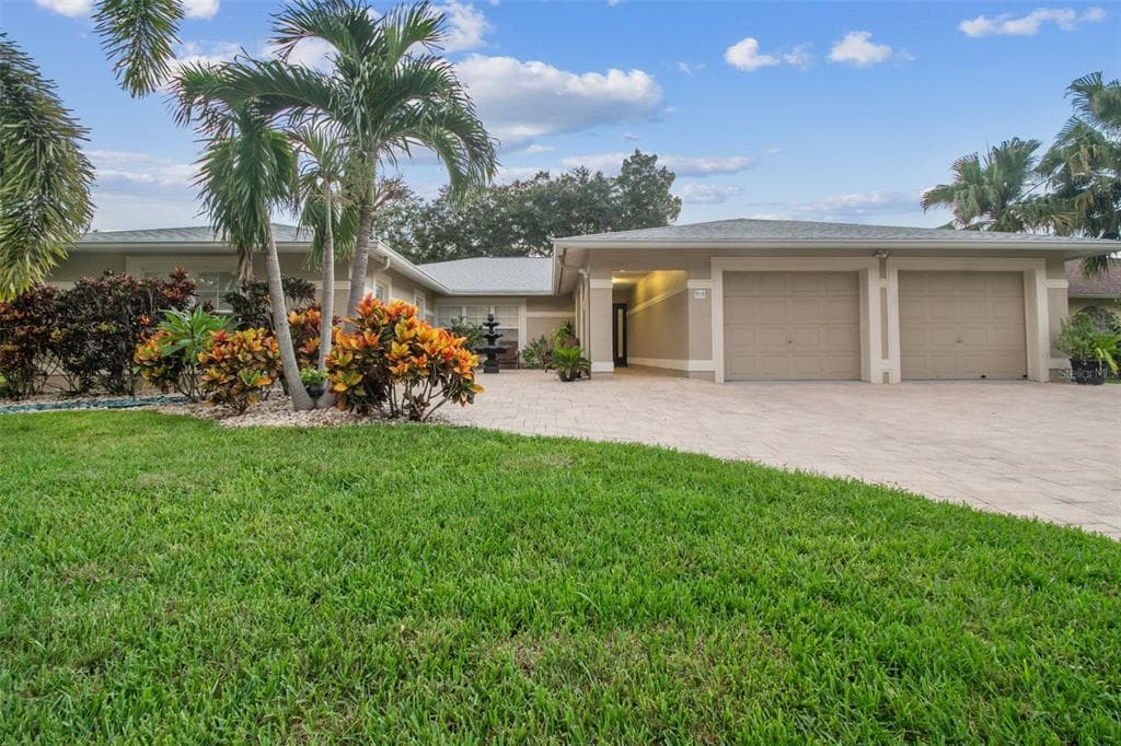 5019 BRIDGEPORT DRIVE SAFETY HARBOR, FL 34695