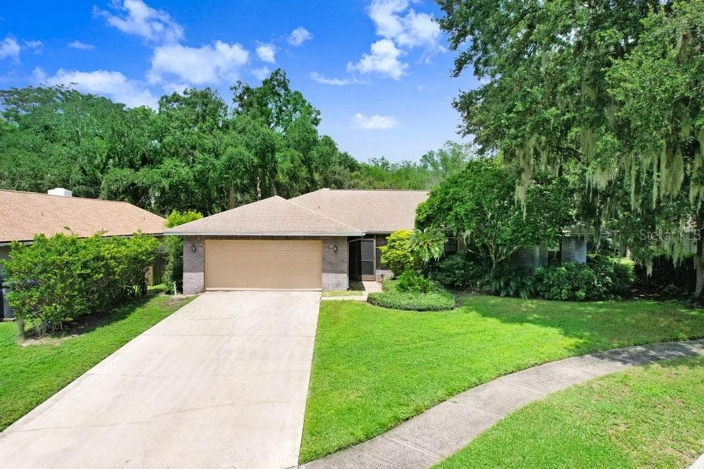 1112 RIFLECREST AVENUE VALRICO, FL 33594