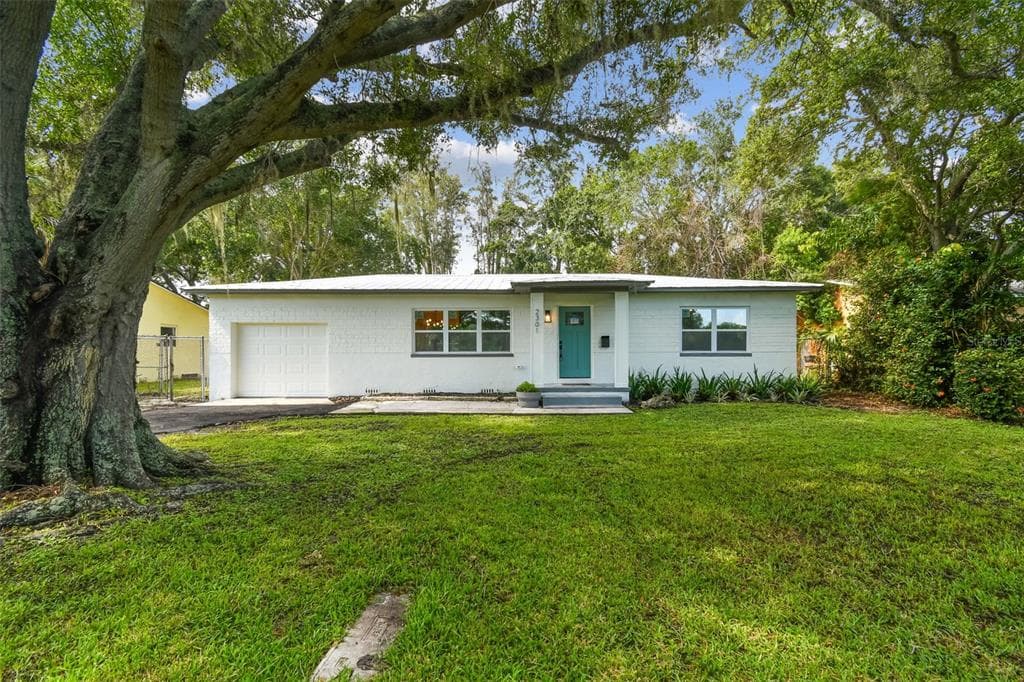 2301 MURILLA WAY S ST PETERSBURG, FL 33712