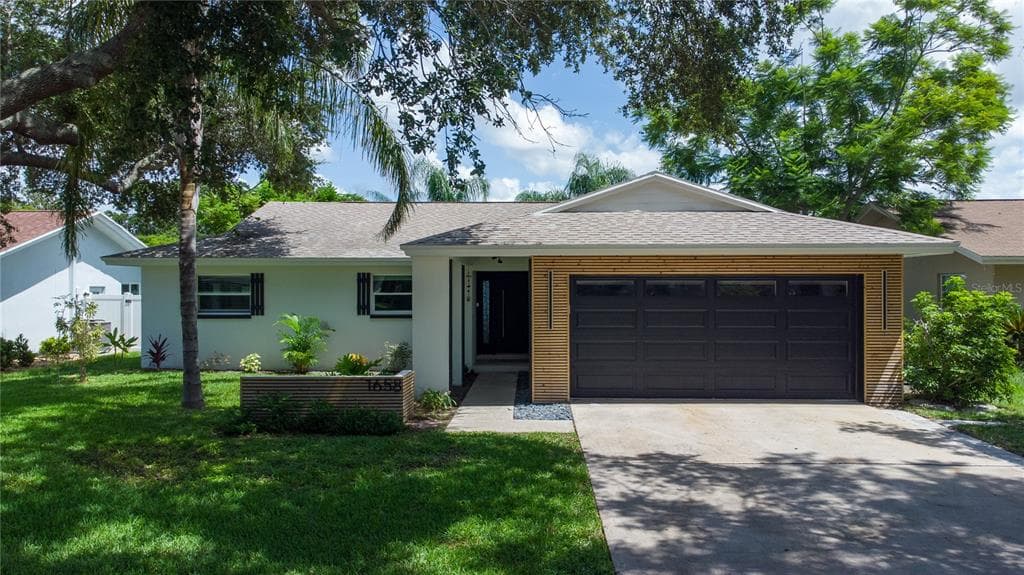 1658 SUMMIT WAY DUNEDIN, FL 34698