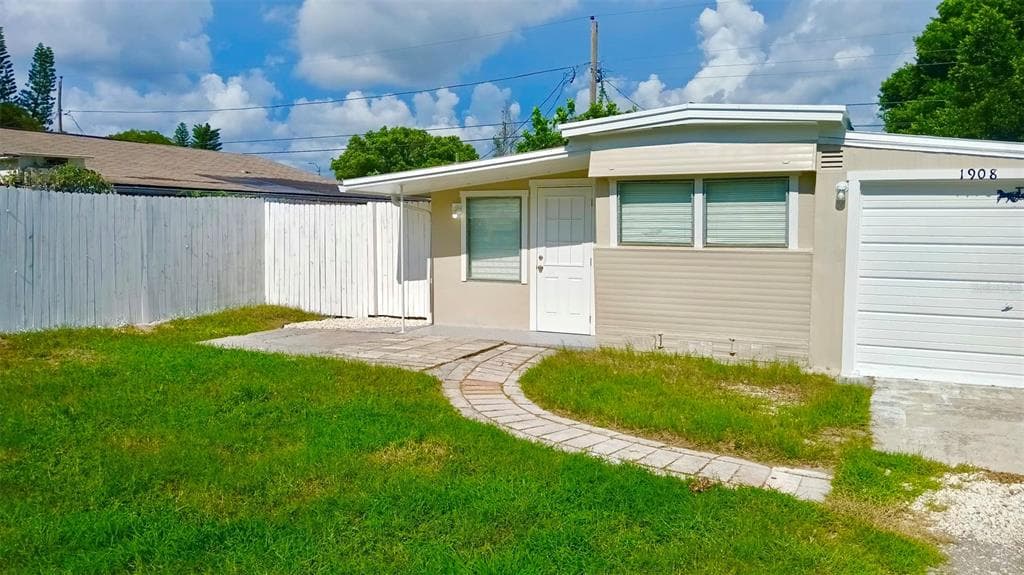 1908 VICEROY LANE HOLIDAY, FL 34690