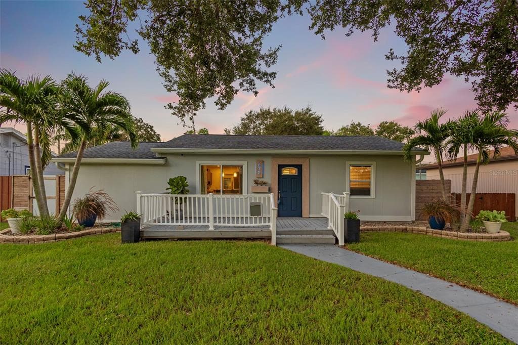 272 39TH AVENUE NE ST PETERSBURG, FL 33703