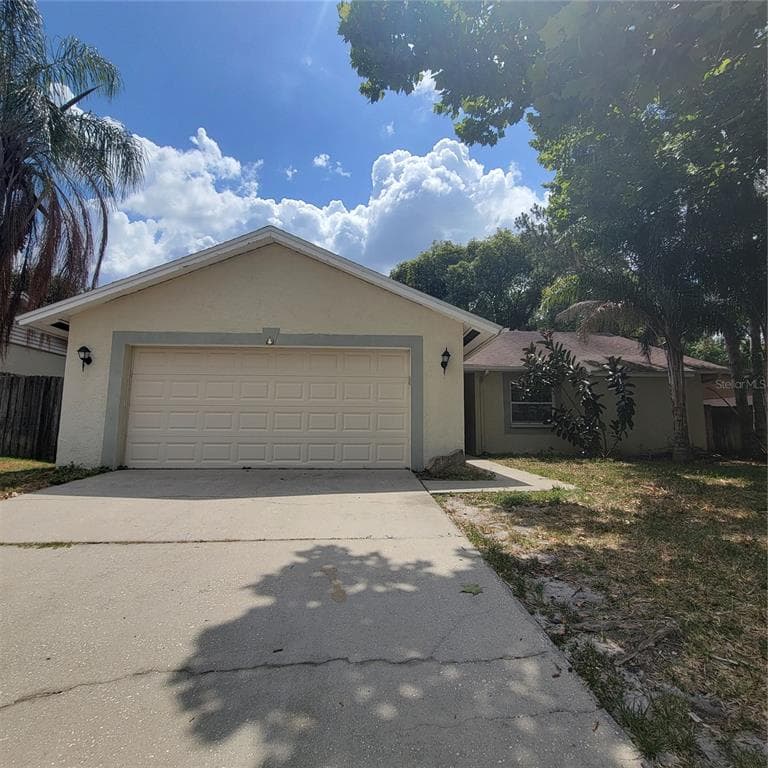 15705 SHILLINGTON DRIVE TAMPA, FL 33624