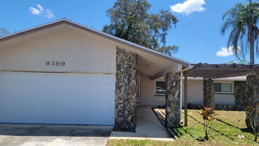 9399 119TH WAY SEMINOLE, FL 33772