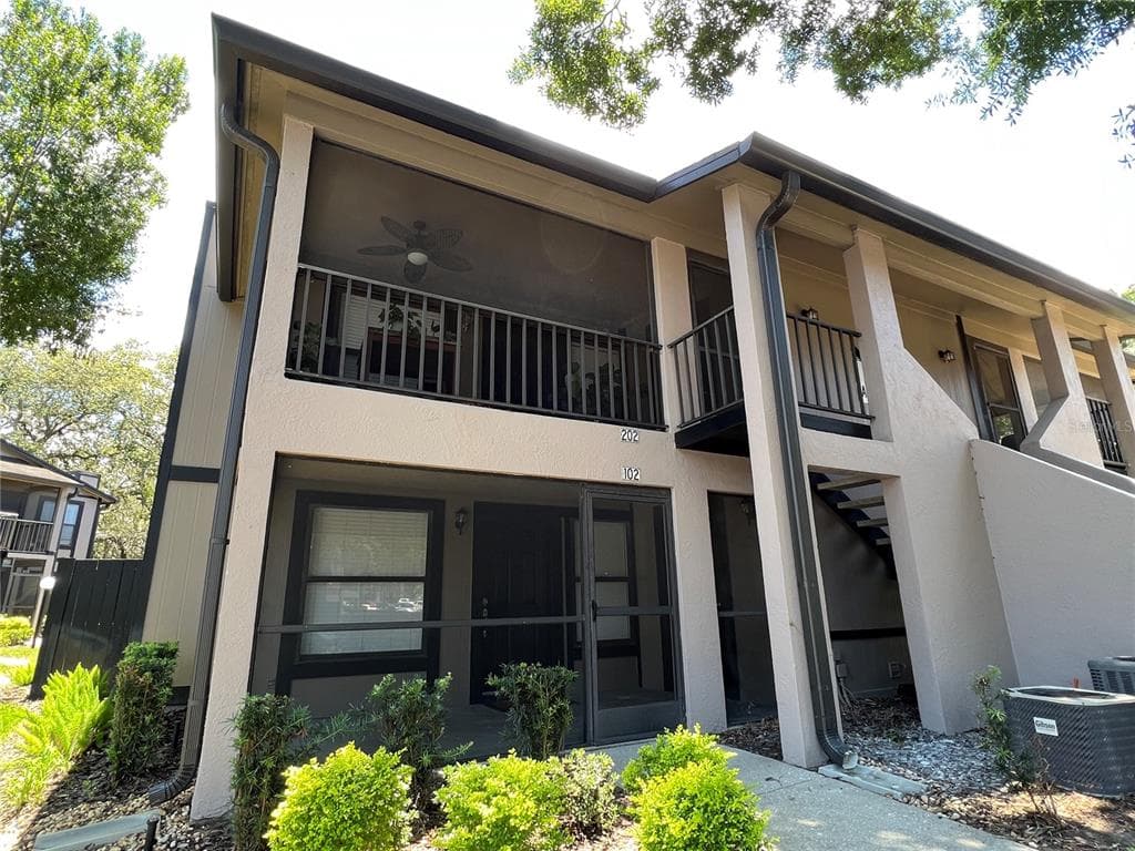 4015 ANGEL OAK COURT UNIT 102 TAMPA, FL 33613