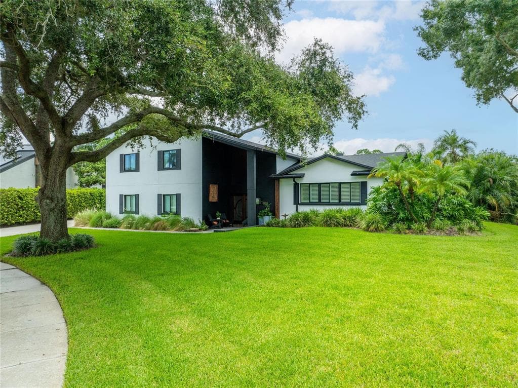 4404 MEADOWWOOD WAY TAMPA, FL 33618