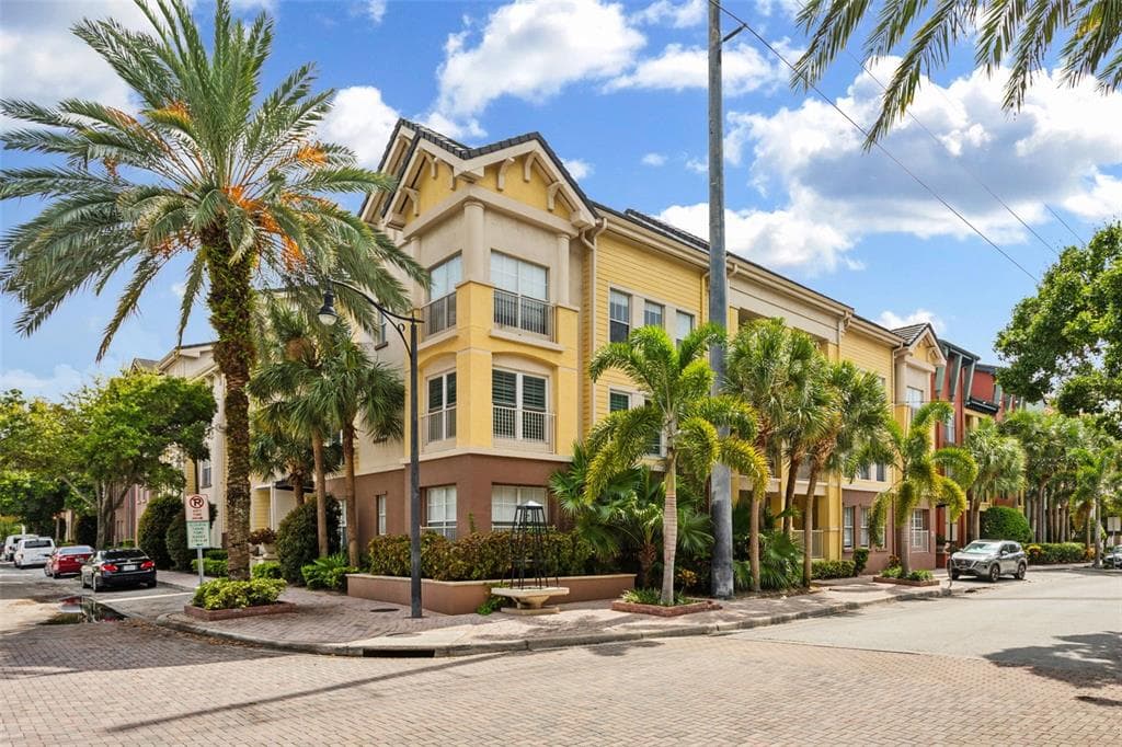 520 S ARMENIA AVENUE UNIT 1232 TAMPA, FL 33609