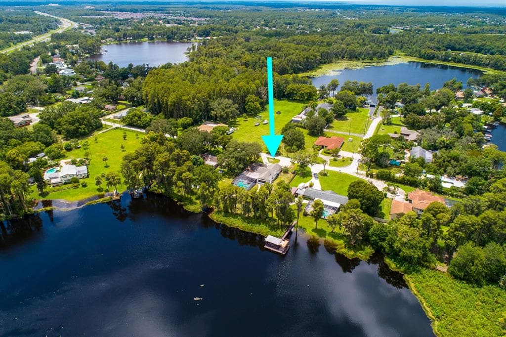 19219 BLOUNT ROAD LUTZ, FL 33558
