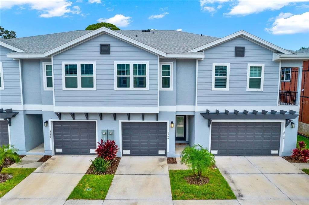 5749 DESERT ROSE PLACE TAMPA, FL 33615