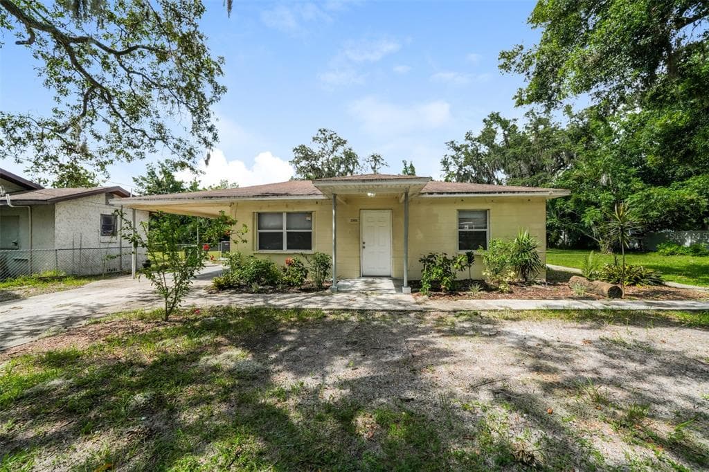 2006 E HANNA AVENUE TAMPA, FL 33610