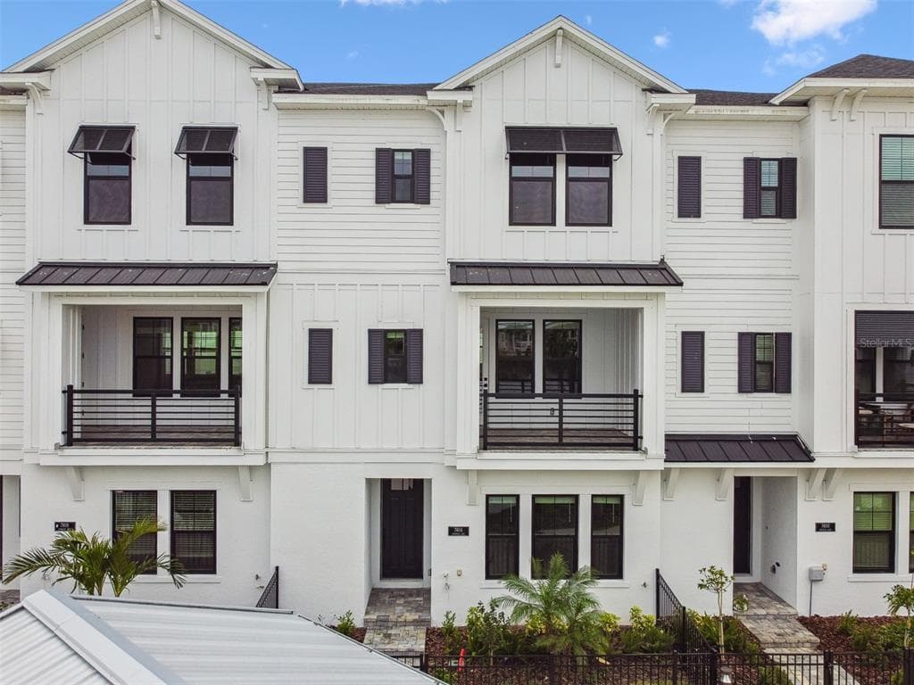 7404 NEWHAM LANE SARASOTA, FL 34240