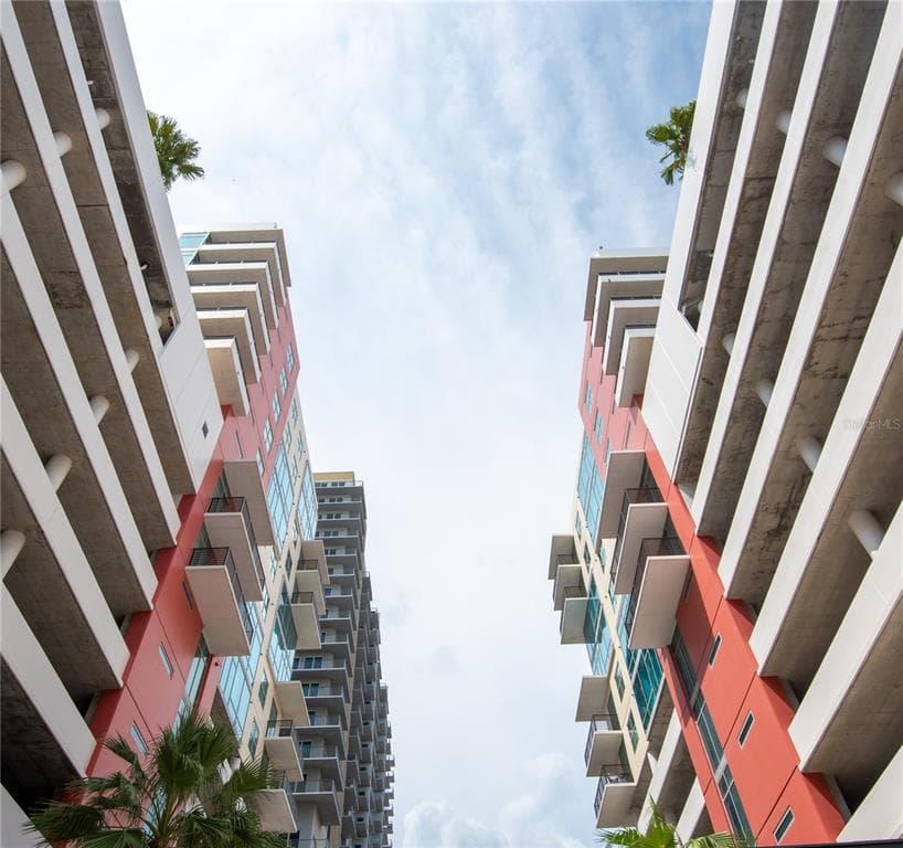 1208 E KENNEDY BOULEVARD UNIT 827 TAMPA, FL 33602