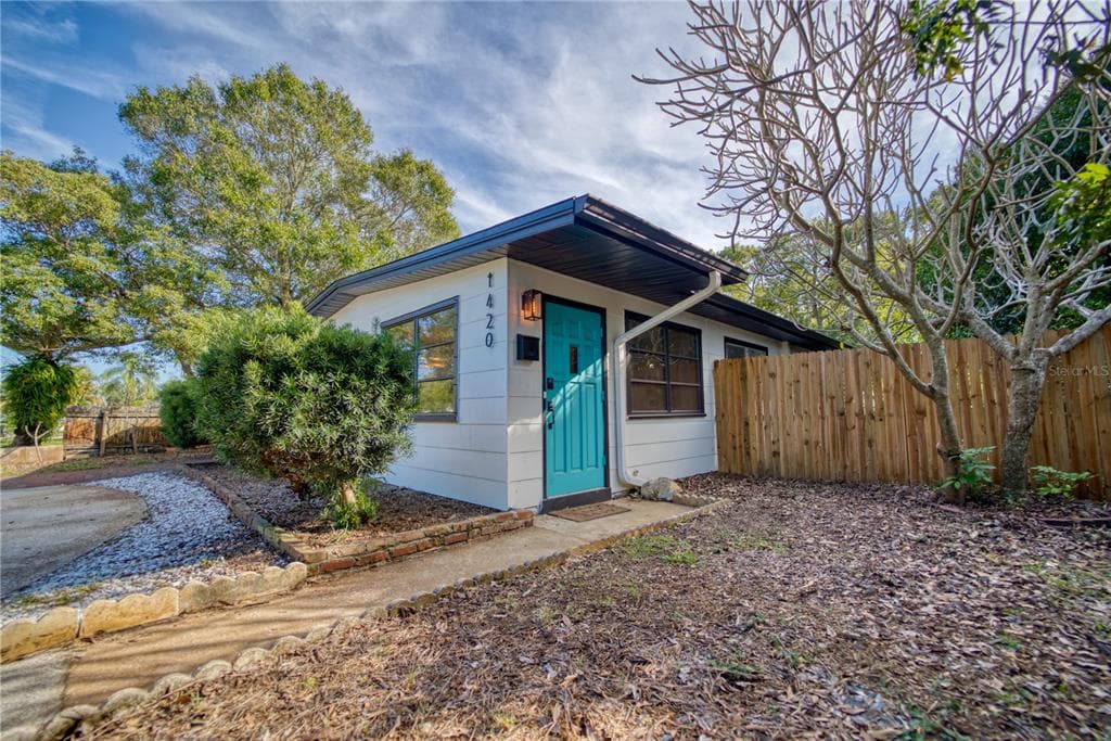 1420 54TH AVENUE N ST PETERSBURG, FL 33703