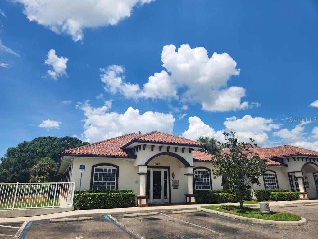 1920 E BAY DRIVE LARGO, FL 33771
