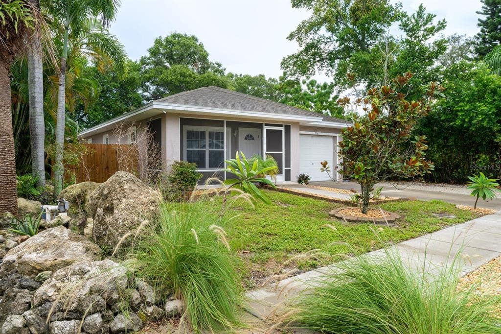 506 13TH AVENUE NW LARGO, FL 33770