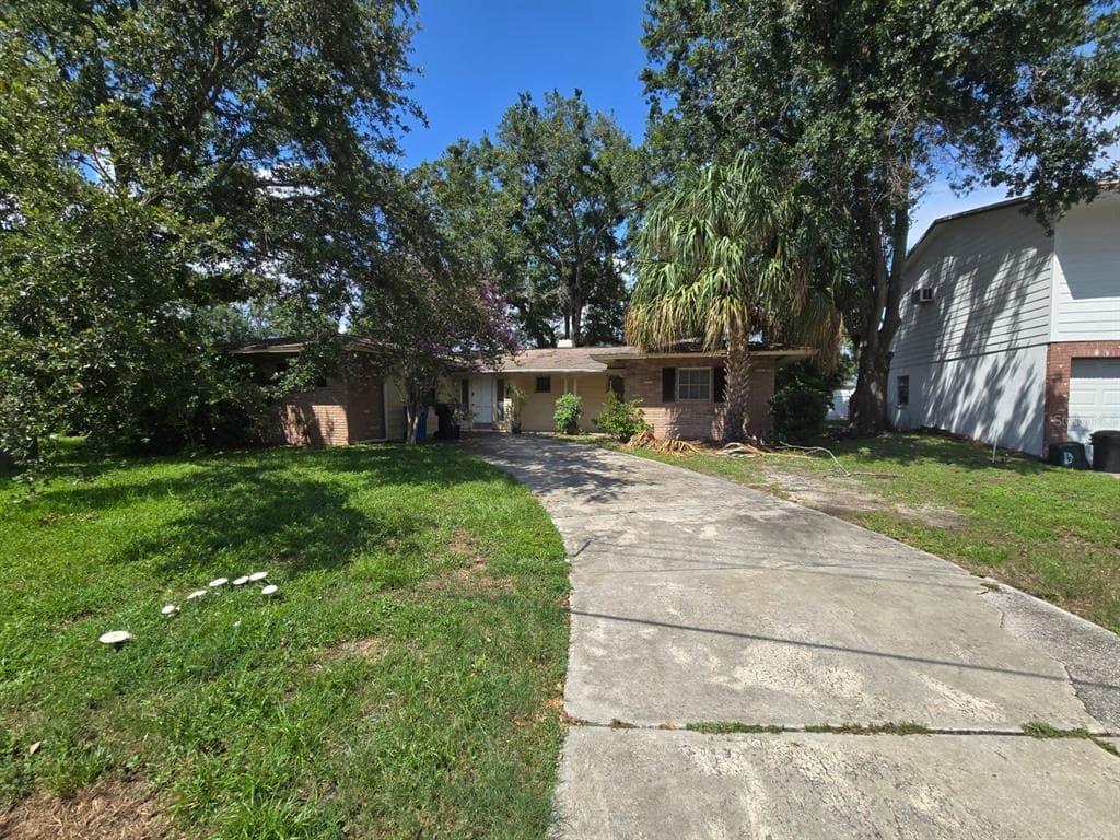 4911 SHETLAND AVENUE TAMPA, FL 33615