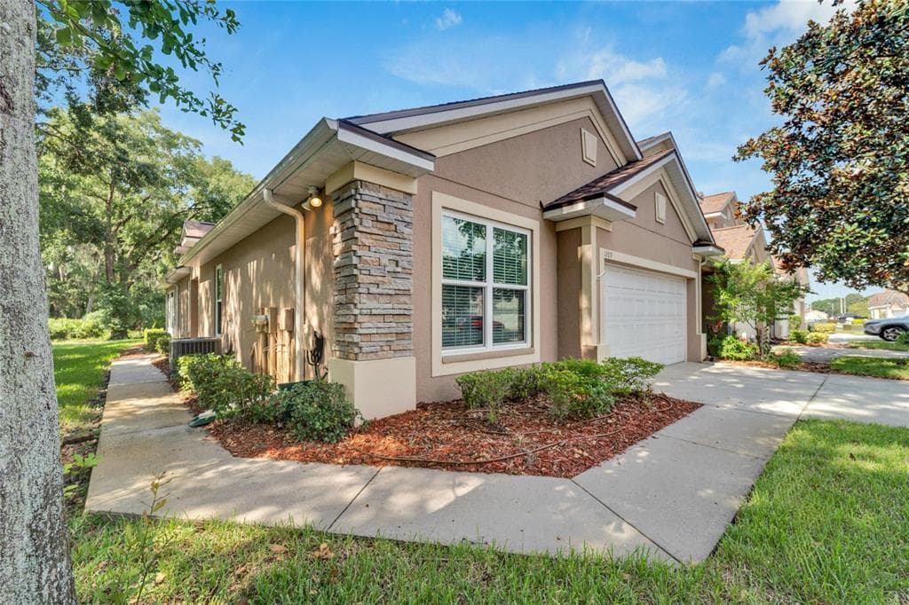 1209 GEORGIA TRACE AVENUE VALRICO, FL 33596
