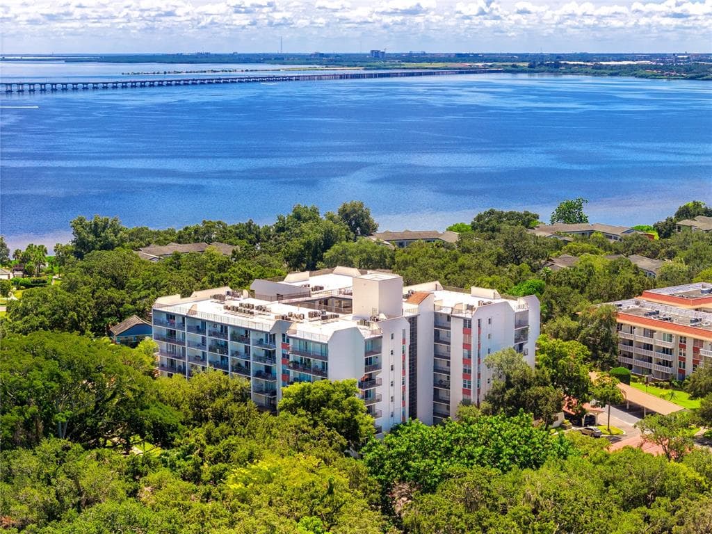 2699 SEVILLE BOULEVARD UNIT 609 CLEARWATER, FL 33764