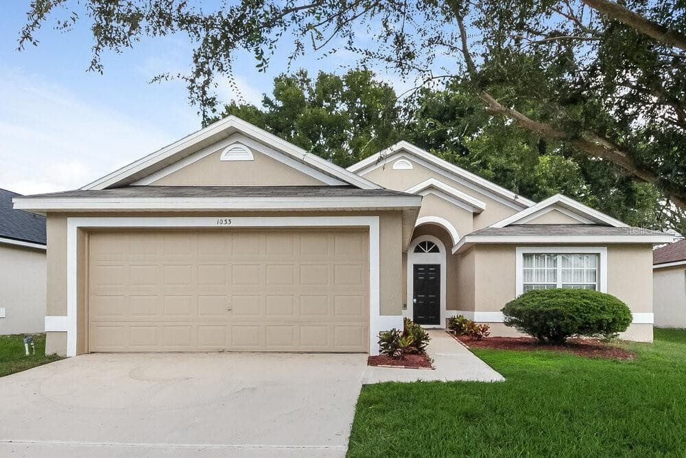 1033 SHALE TRAIL STREET APOPKA, FL 32703