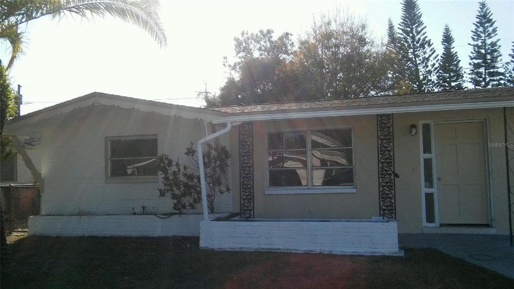 2145 MAUREEN DRIVE HOLIDAY, FL 34690